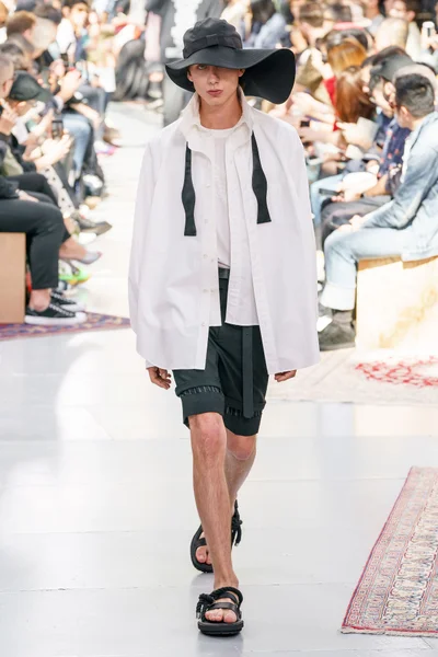 Look 2